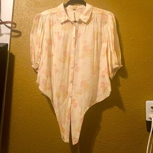 Women’s Free People knot blouse.